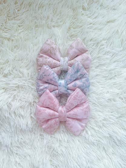 Merris Pillow Bow