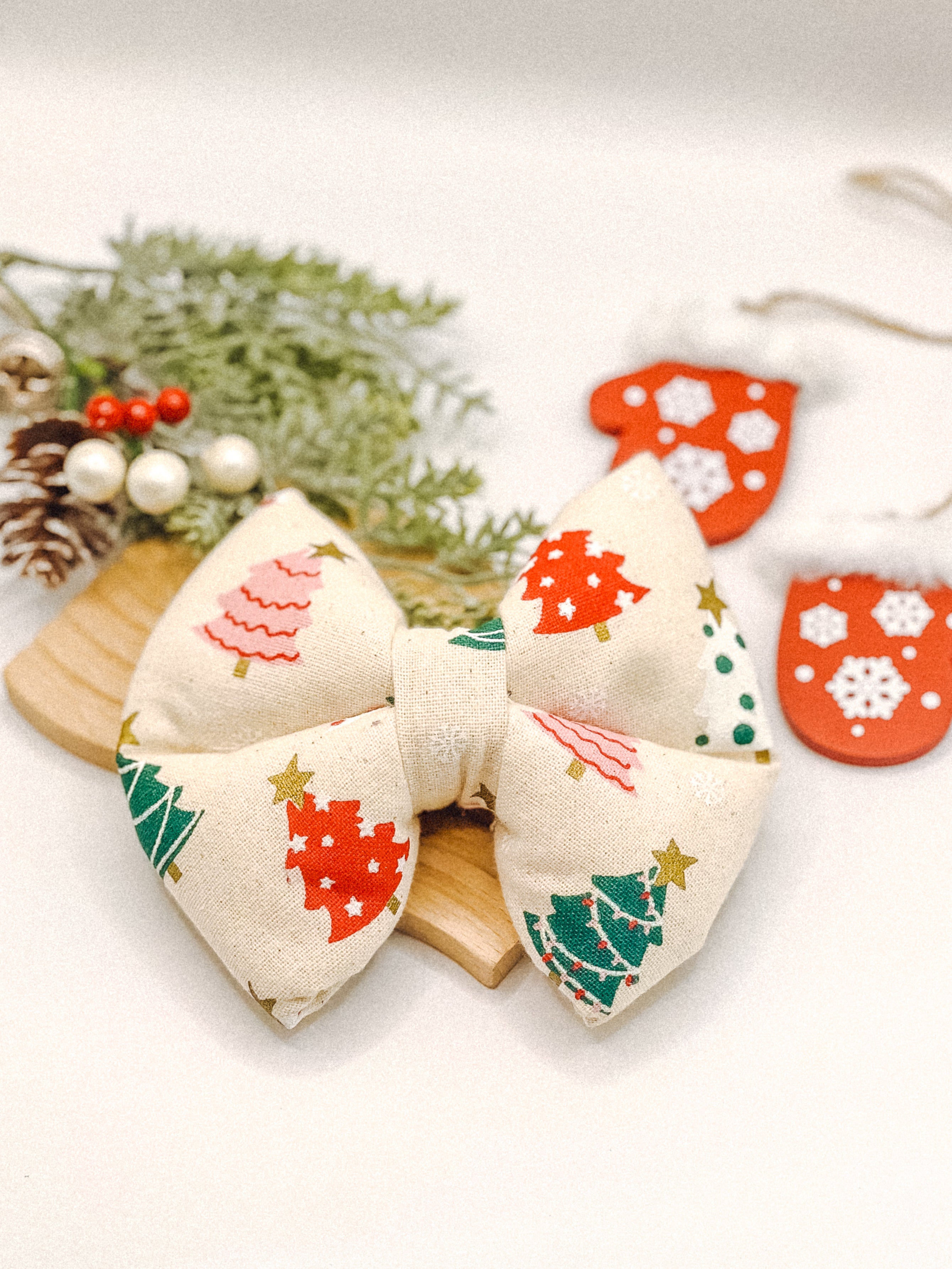 Merry Tree Pillow Bow