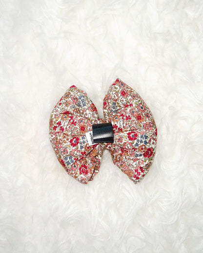 Reina Rosebud Pillow Bow