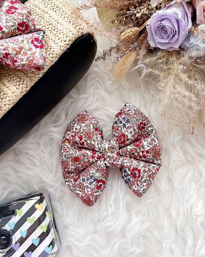 Reina Rosebud Pillow Bow