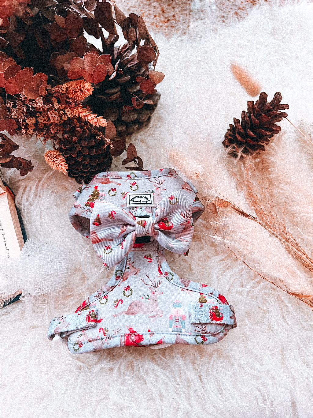 Dreamy Winter Bow: decorative pet bow in winter-inspired print