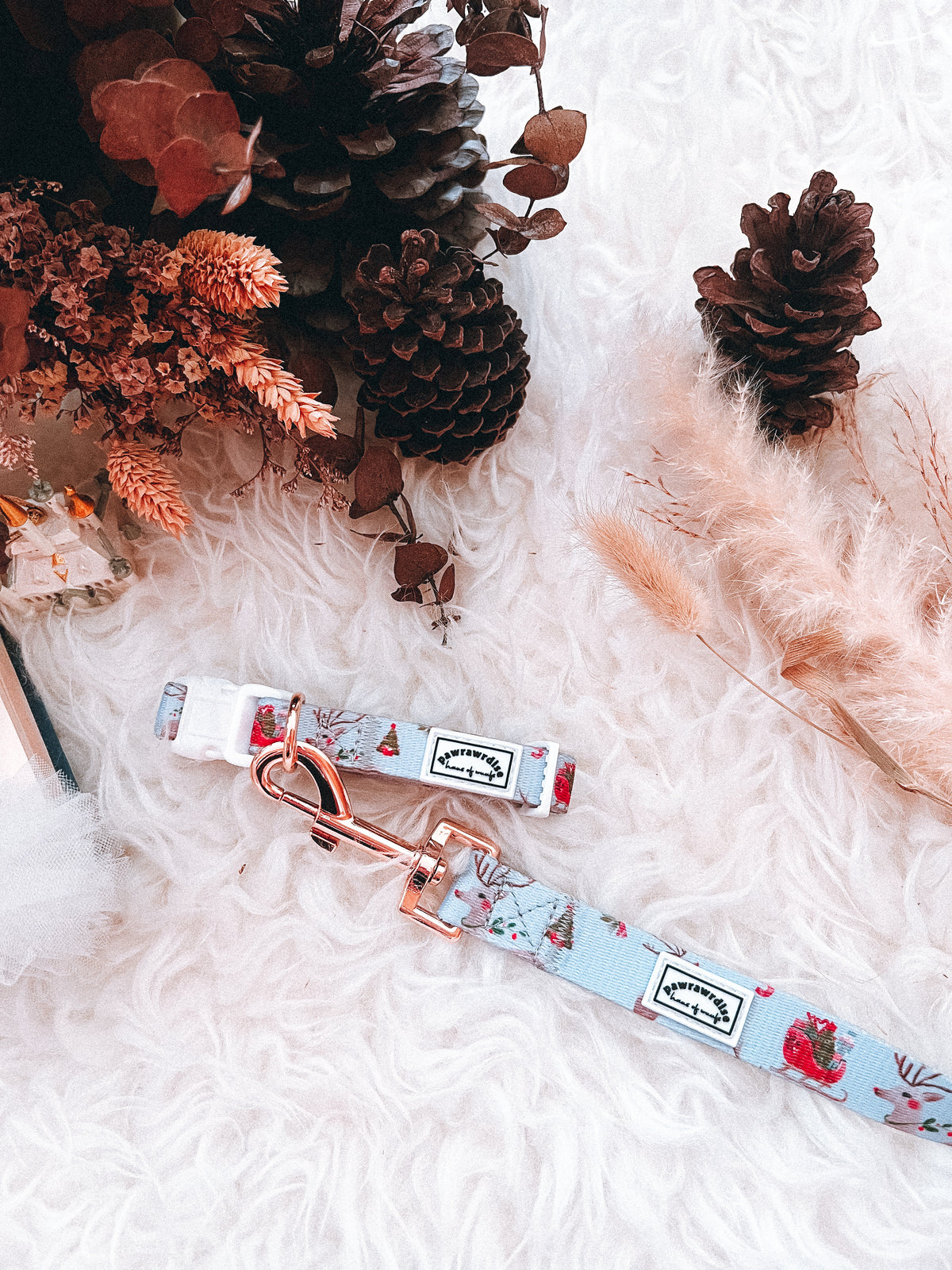 Dreamy Winter Dog Collar: adjustable dog collar with buckle, leash ring and winter-inspired print
