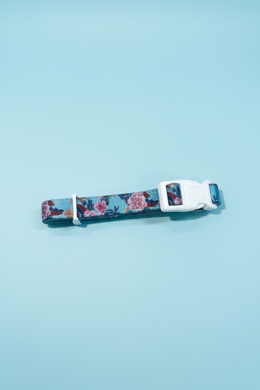 Laguna Tropical Dog Collar – adjustable dog collar with D-ring and tropical floral print