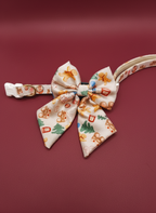 Noel coordinated pet accessories with a festive design
