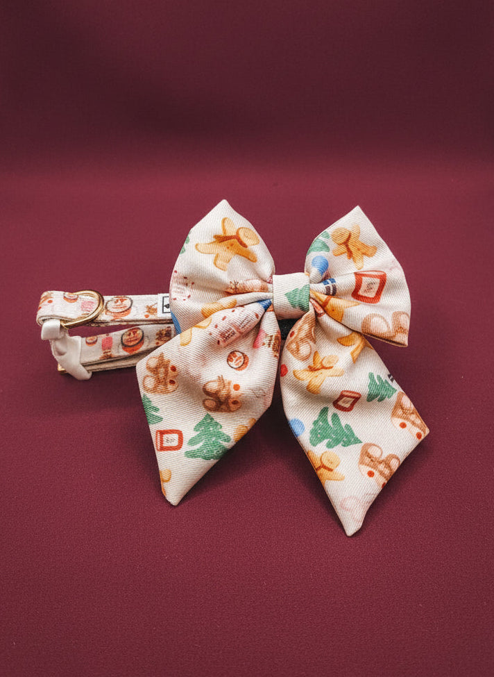 Noel’s Tradition Sailor Bow – decorative pet bow in a festive print