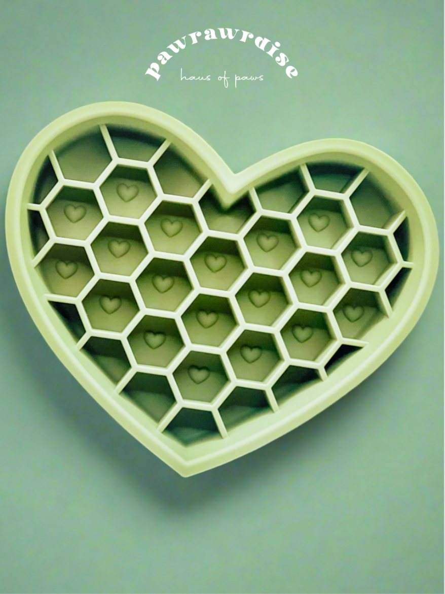 Valentina 2-in-1 Honeycomb Slow Feeder & Lick Mat with Spatula – pet feeding enrichment bowl with textured surface
